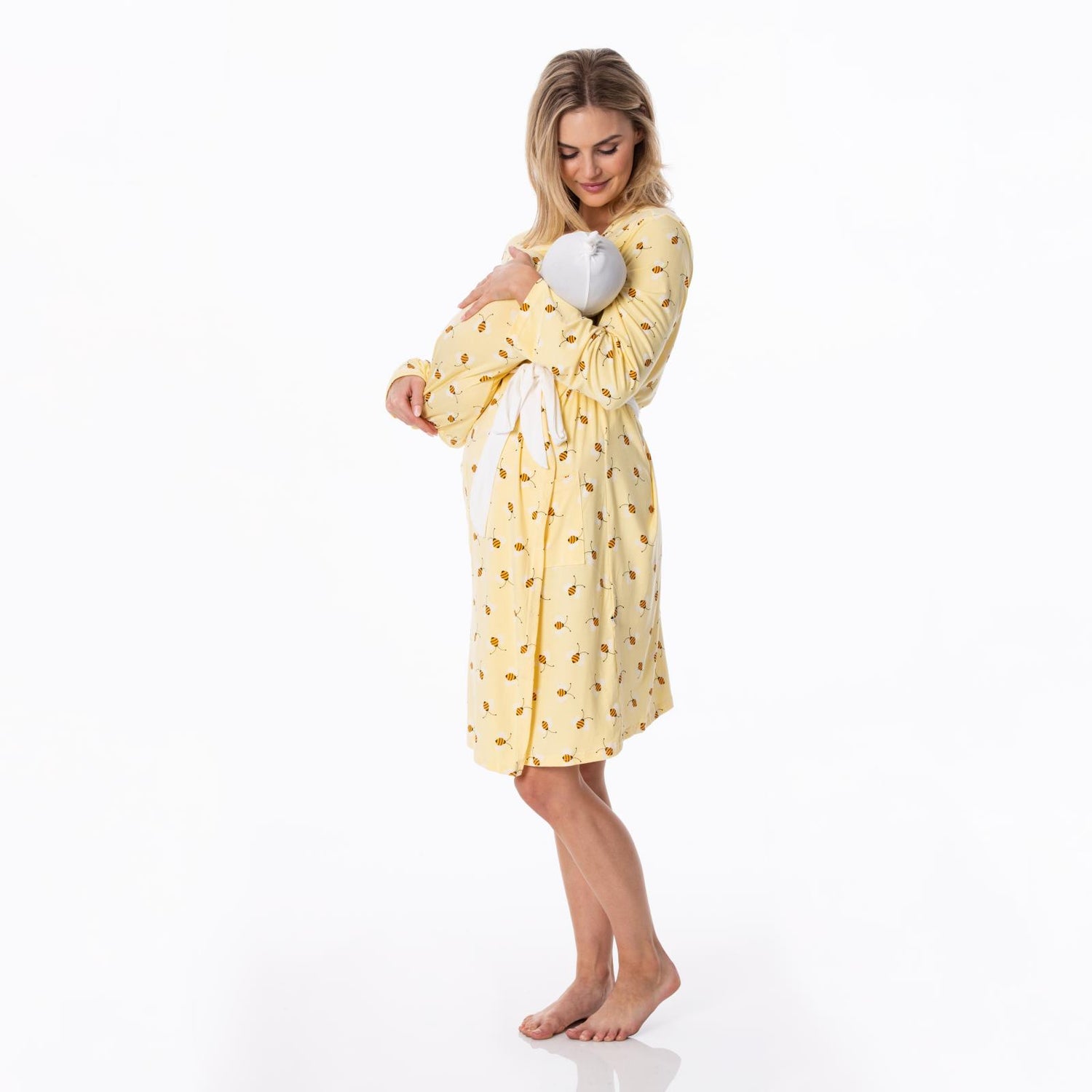 Women's Print Mid Length Lounge Robe & Layette Gown Set in Wallaby Bees