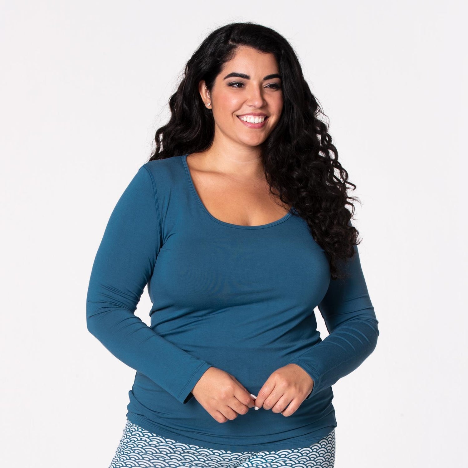 Women's Long Sleeve Scoop Neck Tee in Deep Sea