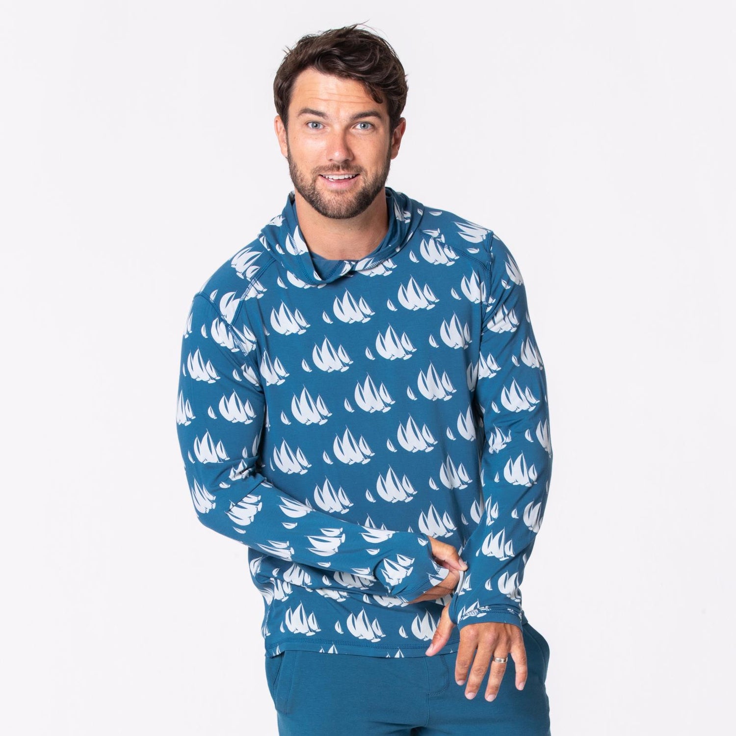 Men's Print Long Sleeve Hooded Tee in Deep Sea Sailboat Race