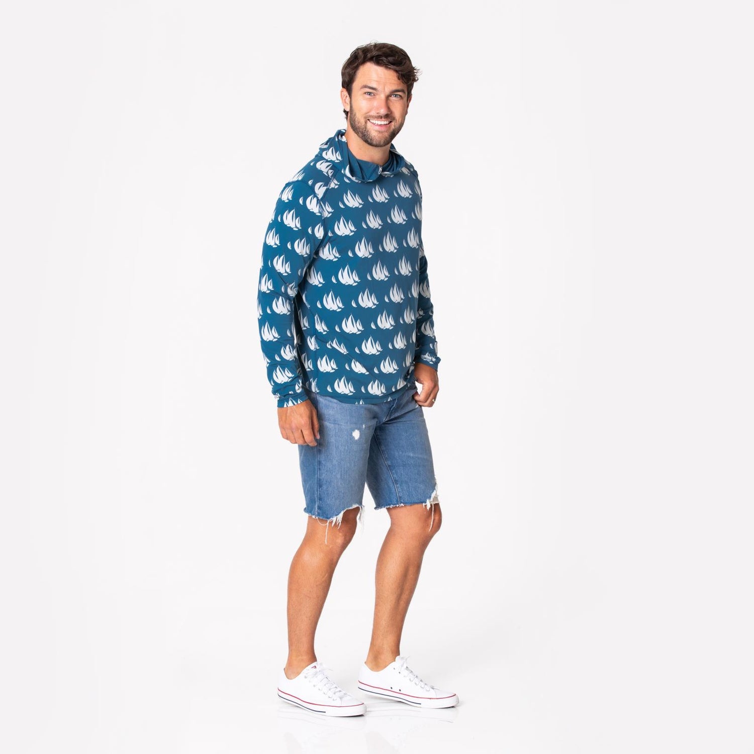 Men's Print Long Sleeve Hooded Tee in Deep Sea Sailboat Race