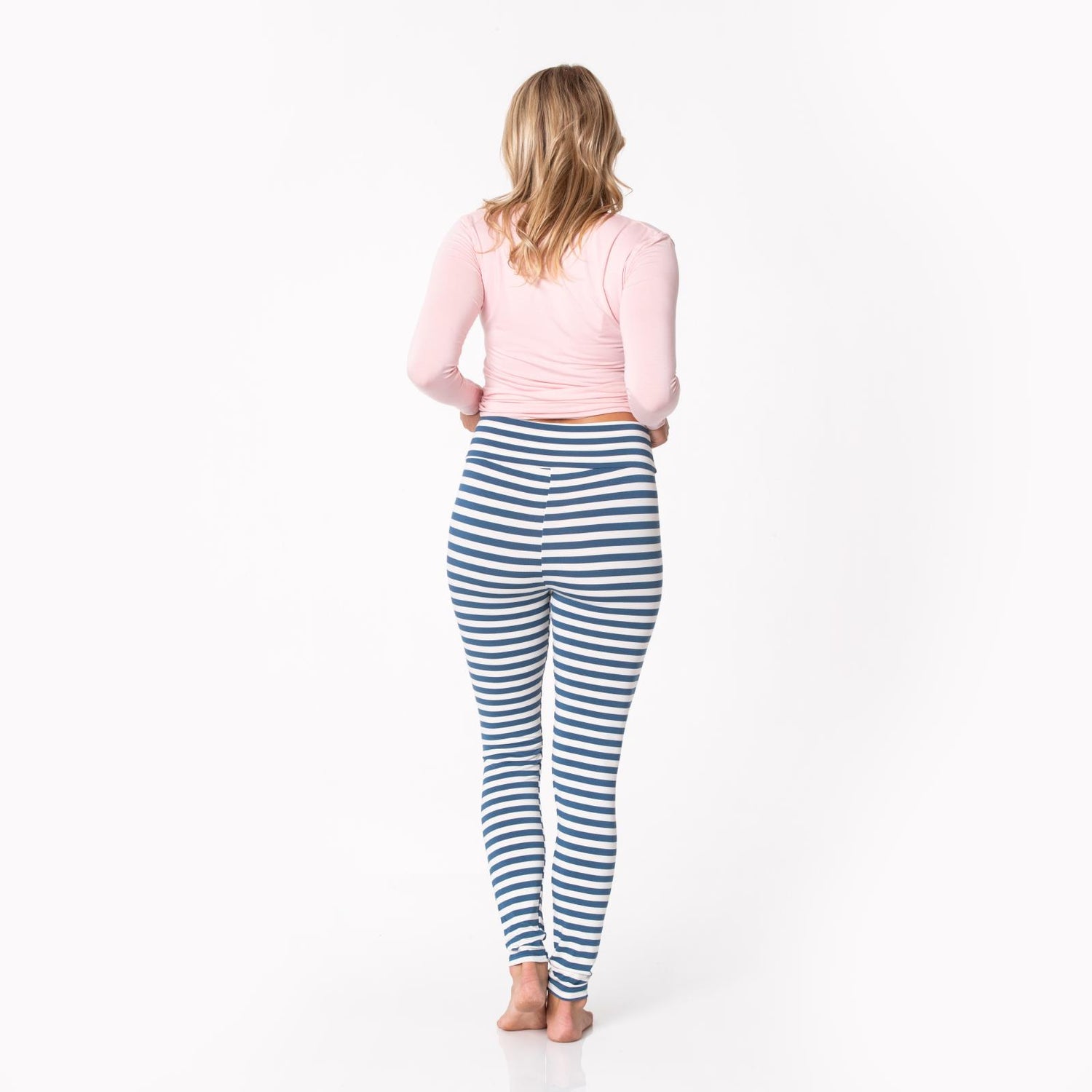 Women's Long Sleeve Scoop Neck Tee in Baby Rose
