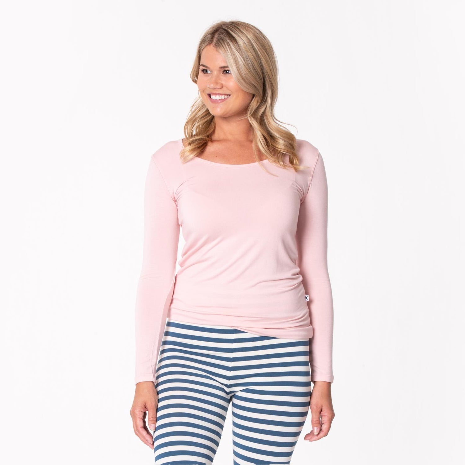 Women's Long Sleeve Scoop Neck Tee in Baby Rose